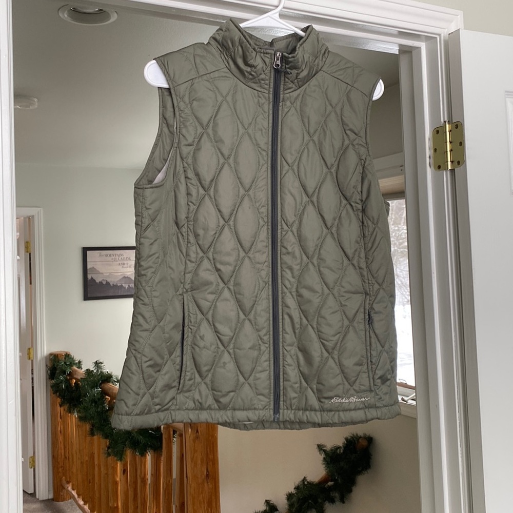 Olive Green Insulated Eddie Bauer Vest, Size Large